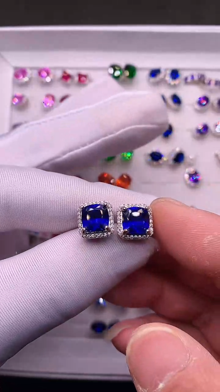 【闪购商品】蓝宝石耳饰银S925镶嵌........