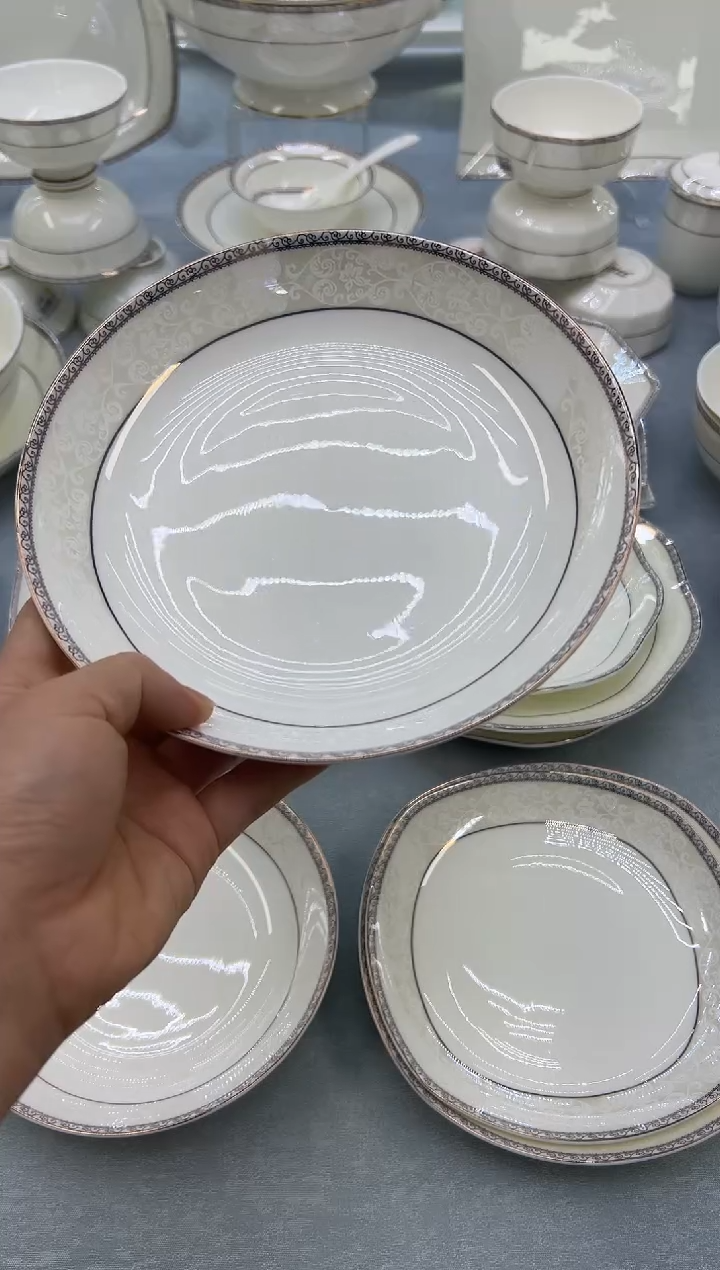 骨瓷玲珑8饭6个  