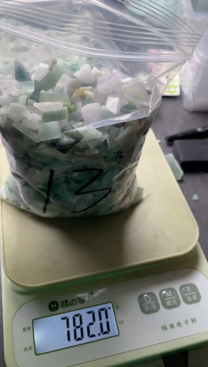 配石翡翠天然翡翠迷你750克13