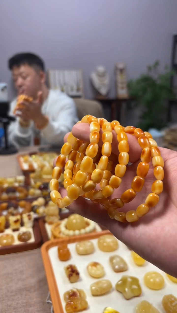 【闪购商品】蜜蜡裸石未镶嵌手串多样性发一件