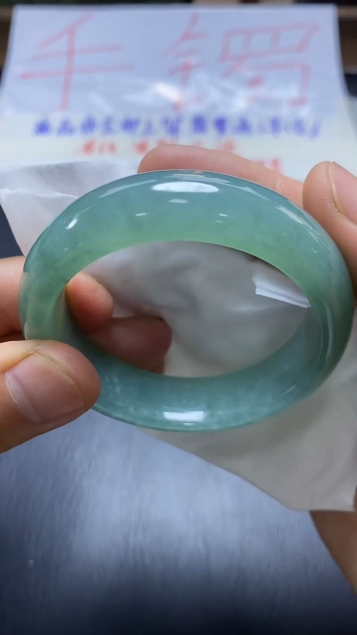 未镶嵌手镯翡翠手镯