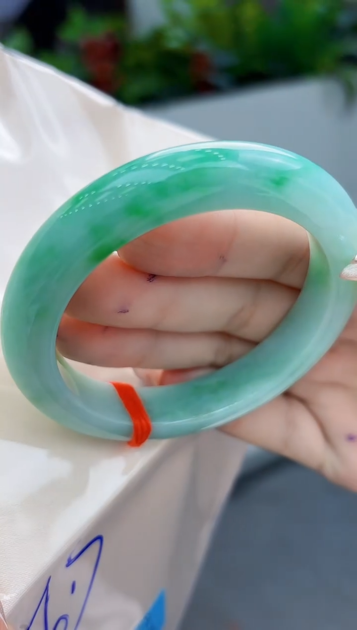 【闪购商品】翡翠手镯未镶嵌翡翠手镯