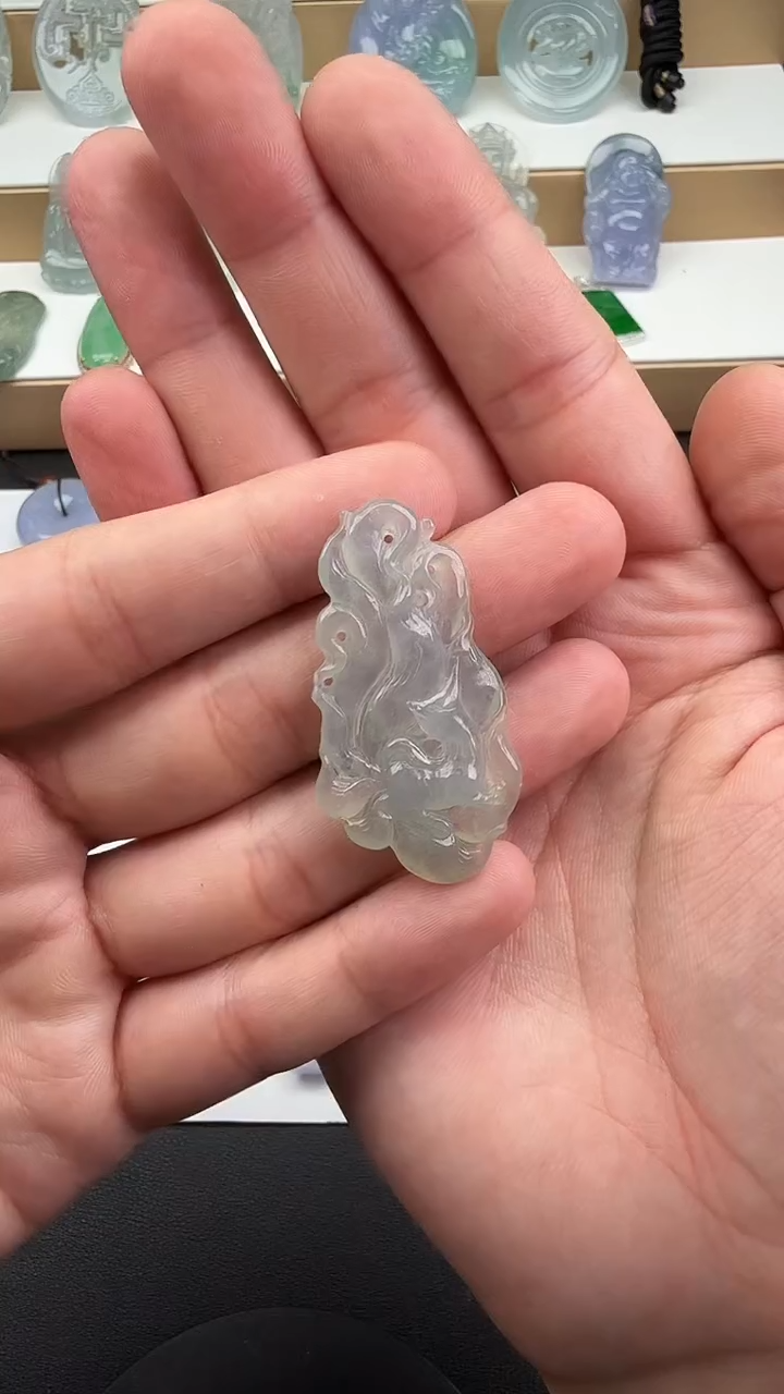 翡翠未镶嵌颈饰挂件