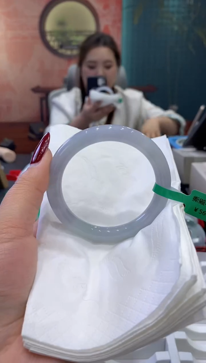 【闪购商品】翡翠手镯未镶嵌多人00012925