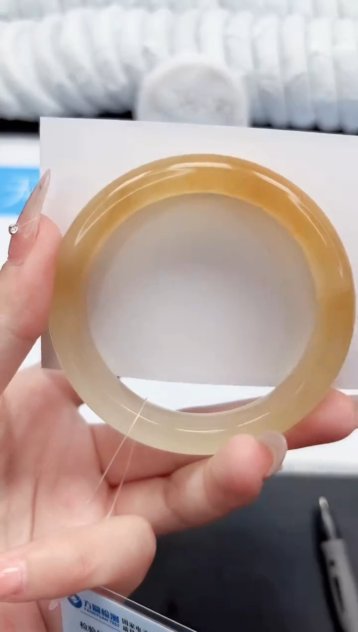 手镯石英质玉未镶嵌260-63.5L