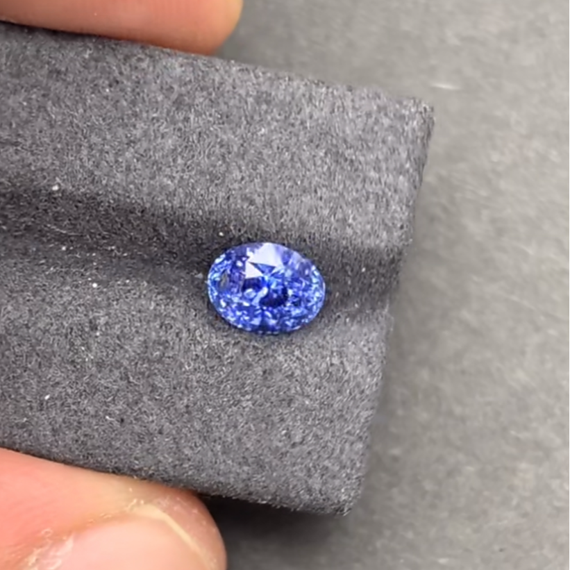 1.2克拉矢车菊蓝宝石裸石