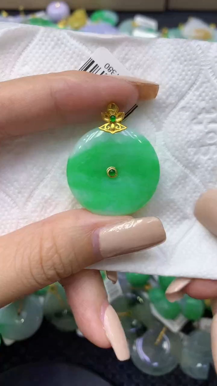 颈饰18K金镶嵌翡翠天然缅甸翡翠A货