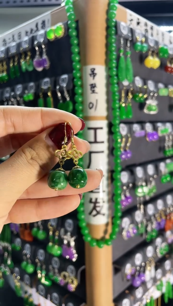 【闪购商品】翡翠耳饰银S925镶嵌973..