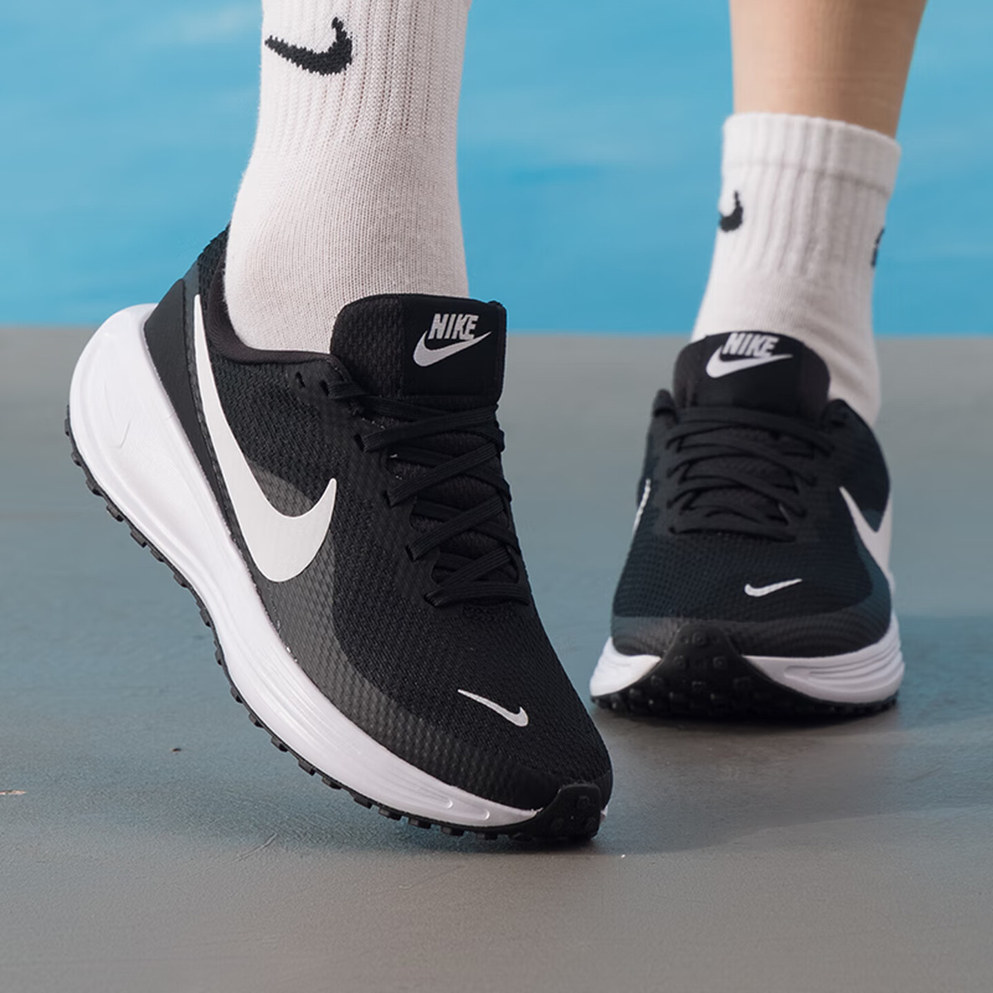 NIKE/耐克REVOLUTION 8女子运动鞋缓震耐磨透气跑步鞋HJ8485001