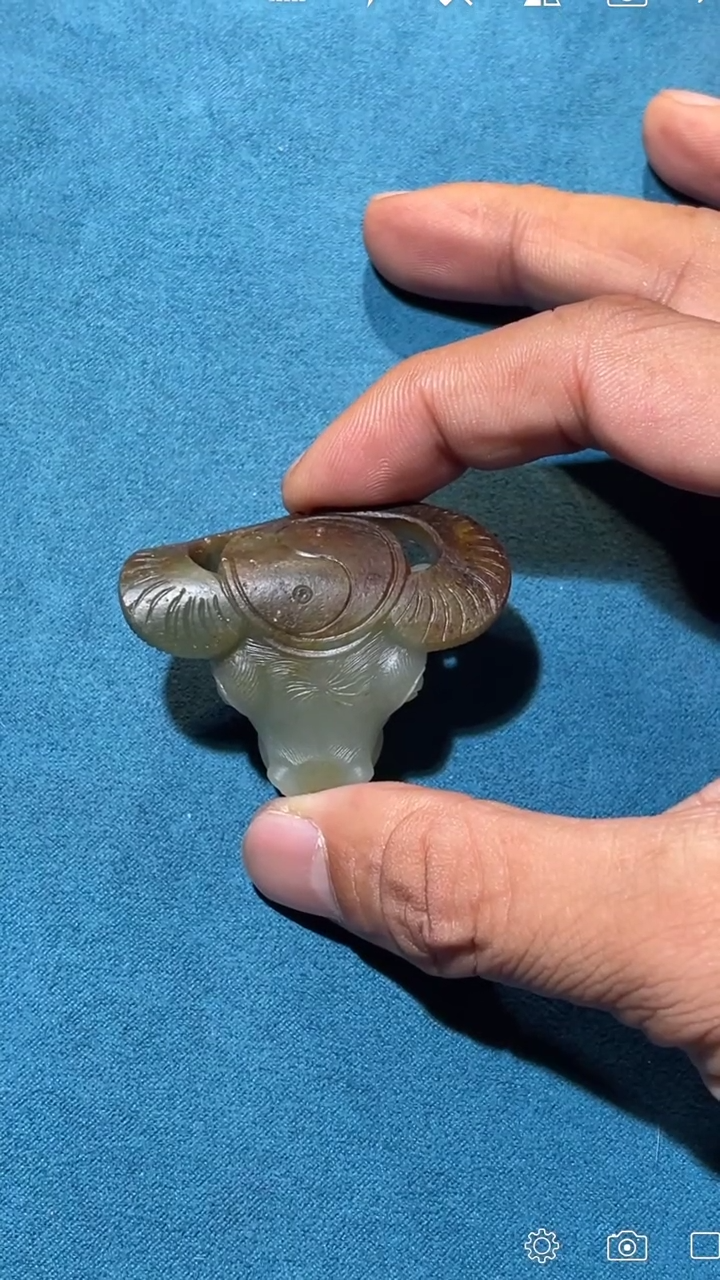 【闪购商品】和田玉Y未镶嵌青牛吊坠