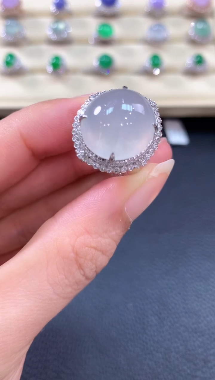 【闪购商品】翡翠戒指18K金镶嵌b107       