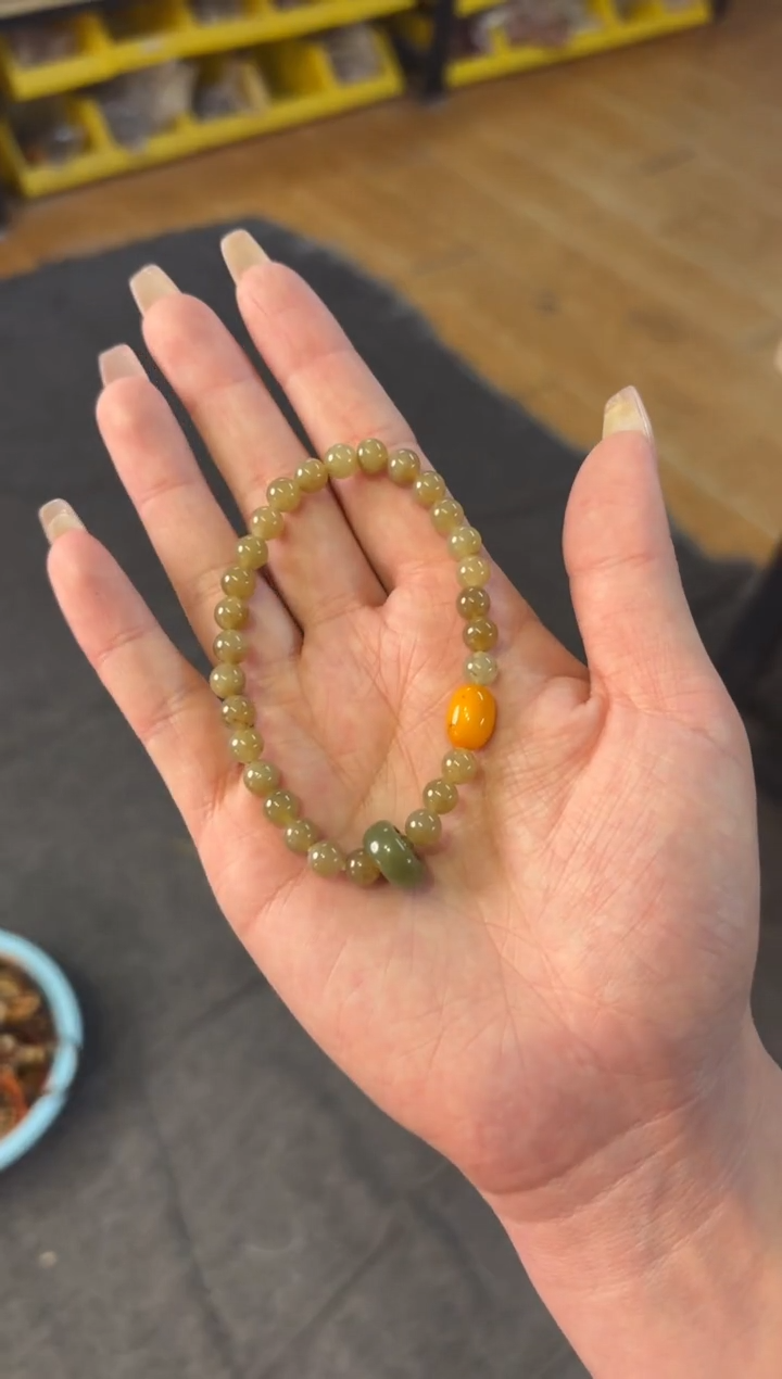 【闪购商品】和田玉（糖玉）颈饰未镶嵌  且末糖单圈跑环款