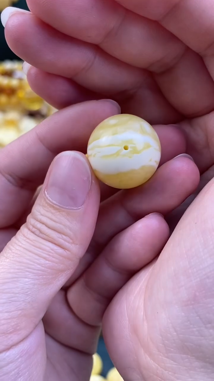 【闪购商品】琥珀裸石未镶嵌月.20