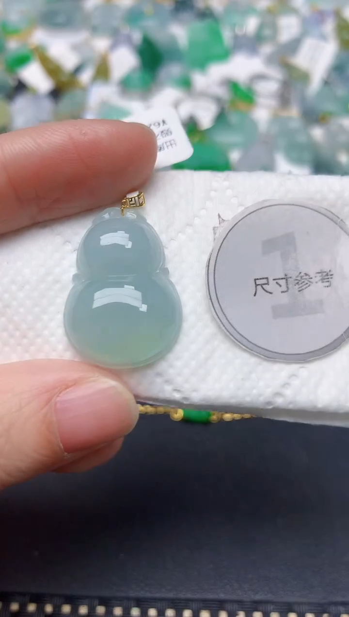 颈饰18K金镶嵌翡翠天然缅甸A货翡翠