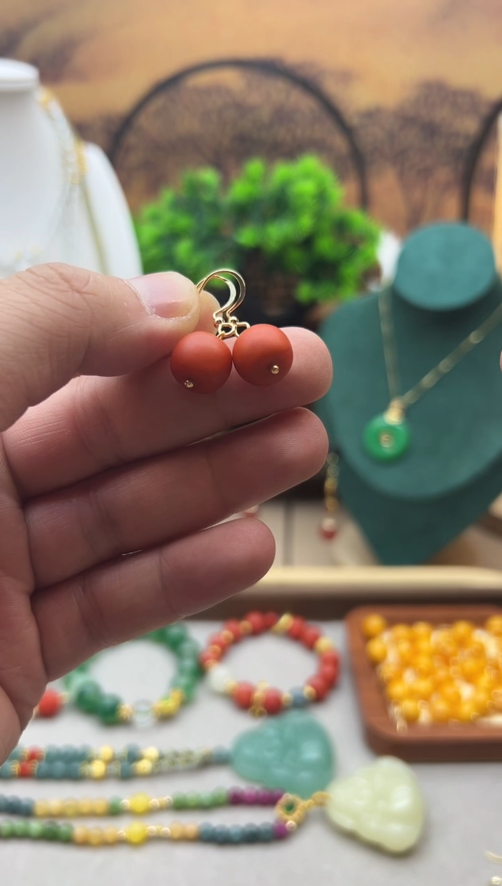 14K金镶嵌蜜蜡耳饰E67       