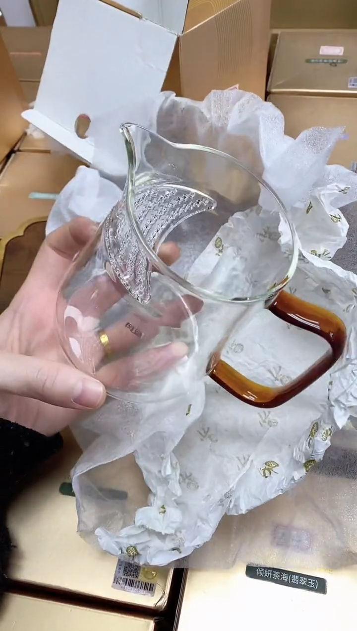 【闪购商品】风谜金标新月茶器琥珀色