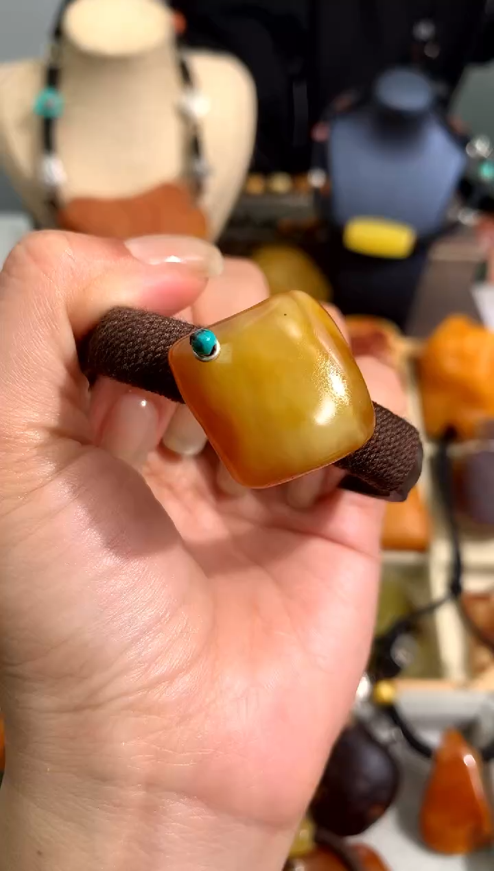 【闪购商品】蜜蜡裸石未镶嵌似玉