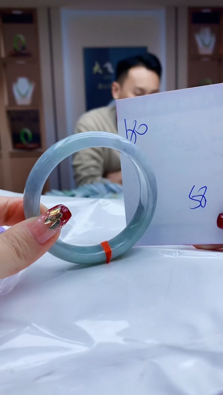 【闪购商品】翡翠手镯未镶嵌    H55-17