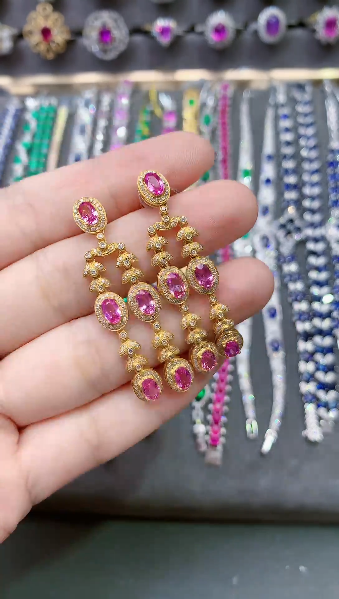 【闪购商品】彩色蓝宝石耳饰18K金镶嵌1