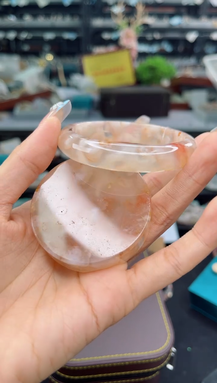 石英质玉未镶嵌手镯56圈口（赠品镯心）6359013