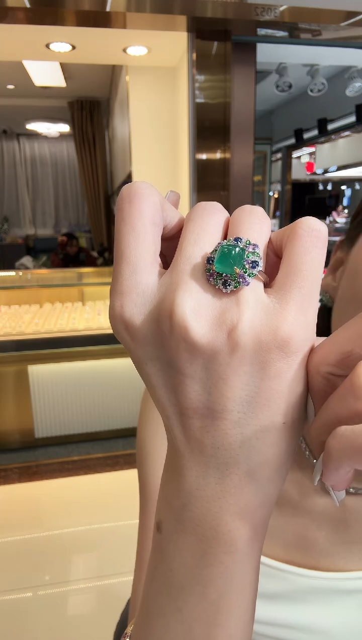 铂Pt950镶嵌戒指祖母绿5.55ct