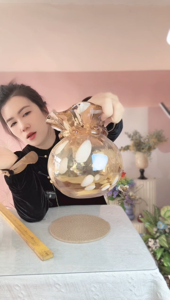 088直播玻璃花瓶