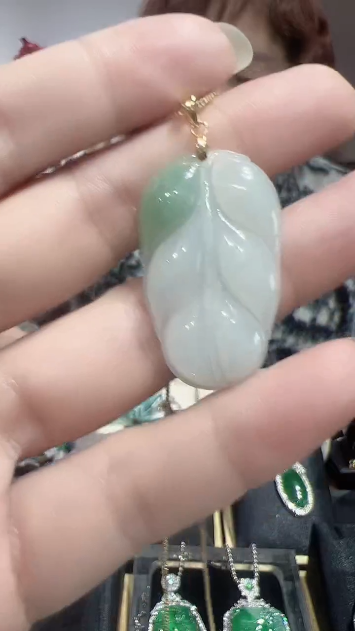 颈饰未镶嵌翡翠2025121813