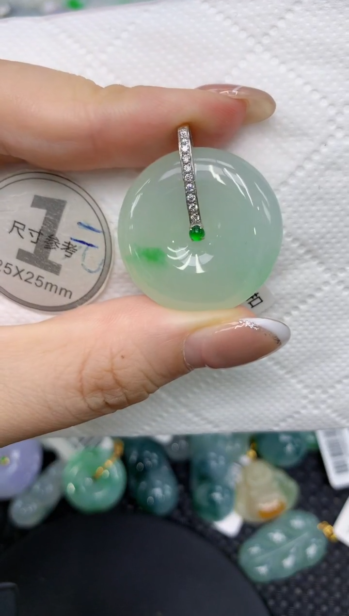 颈饰18K金镶嵌翡翠11111111