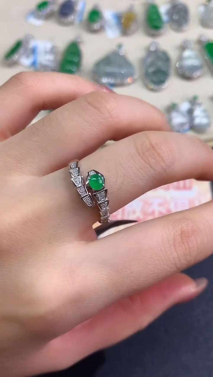 18K金镶嵌戒指翡翠戒指|2380多样性发其一