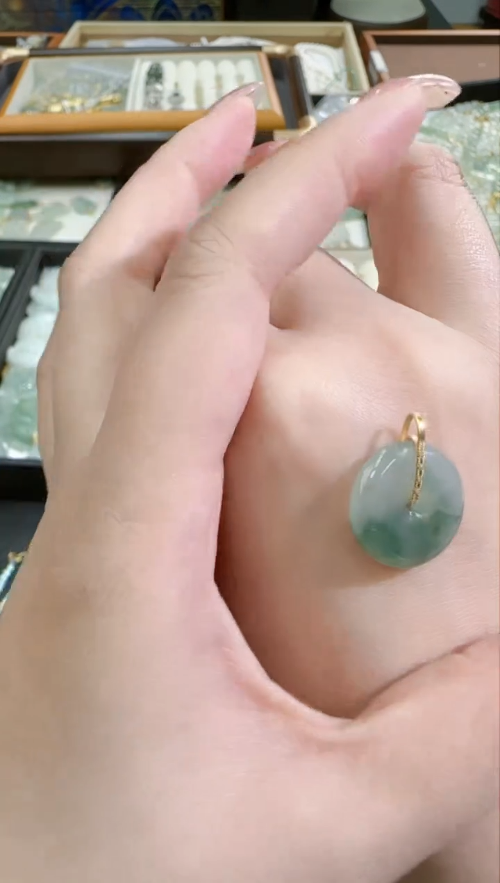 【闪购商品】翡翠颈饰18K金镶嵌250210102