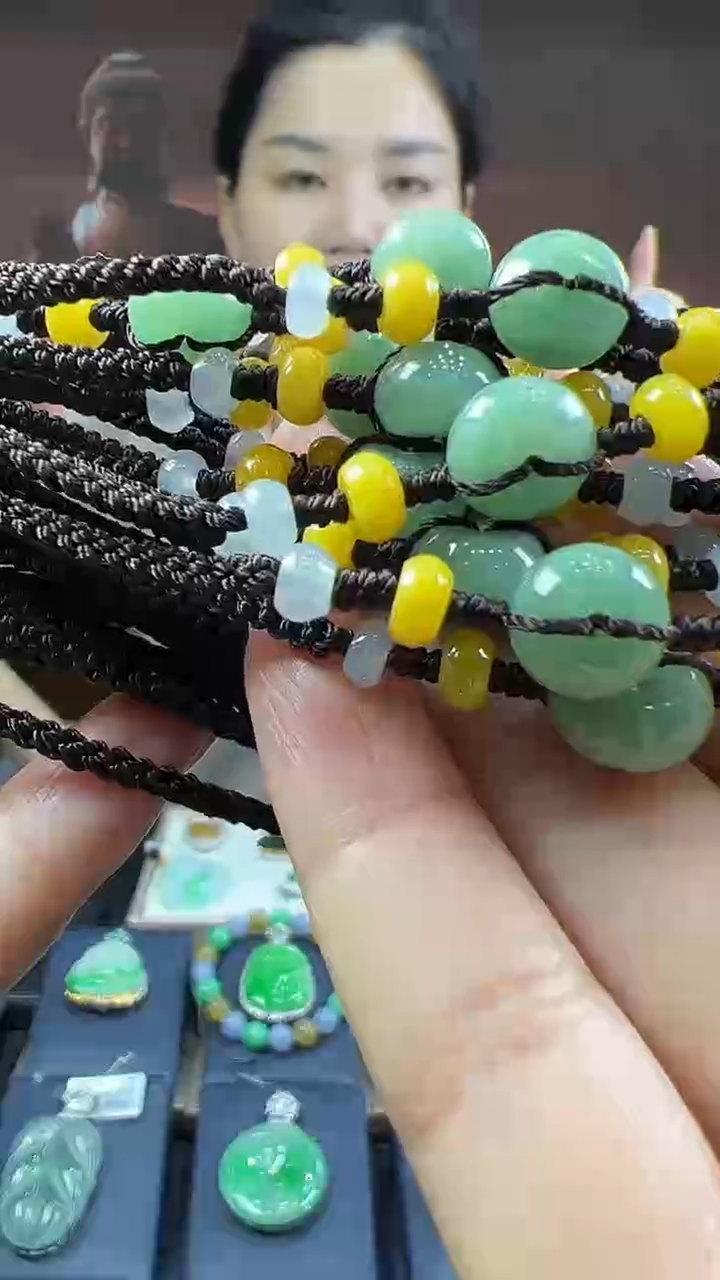 未镶嵌挂件翡翠美背（多样性发其一）