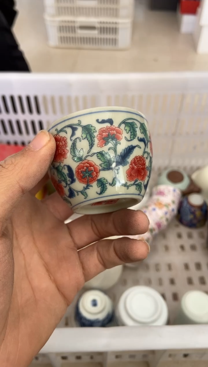 杯无运费险有瑕疵的摄影的产品有使用过的痕迹有点脏介意勿拍