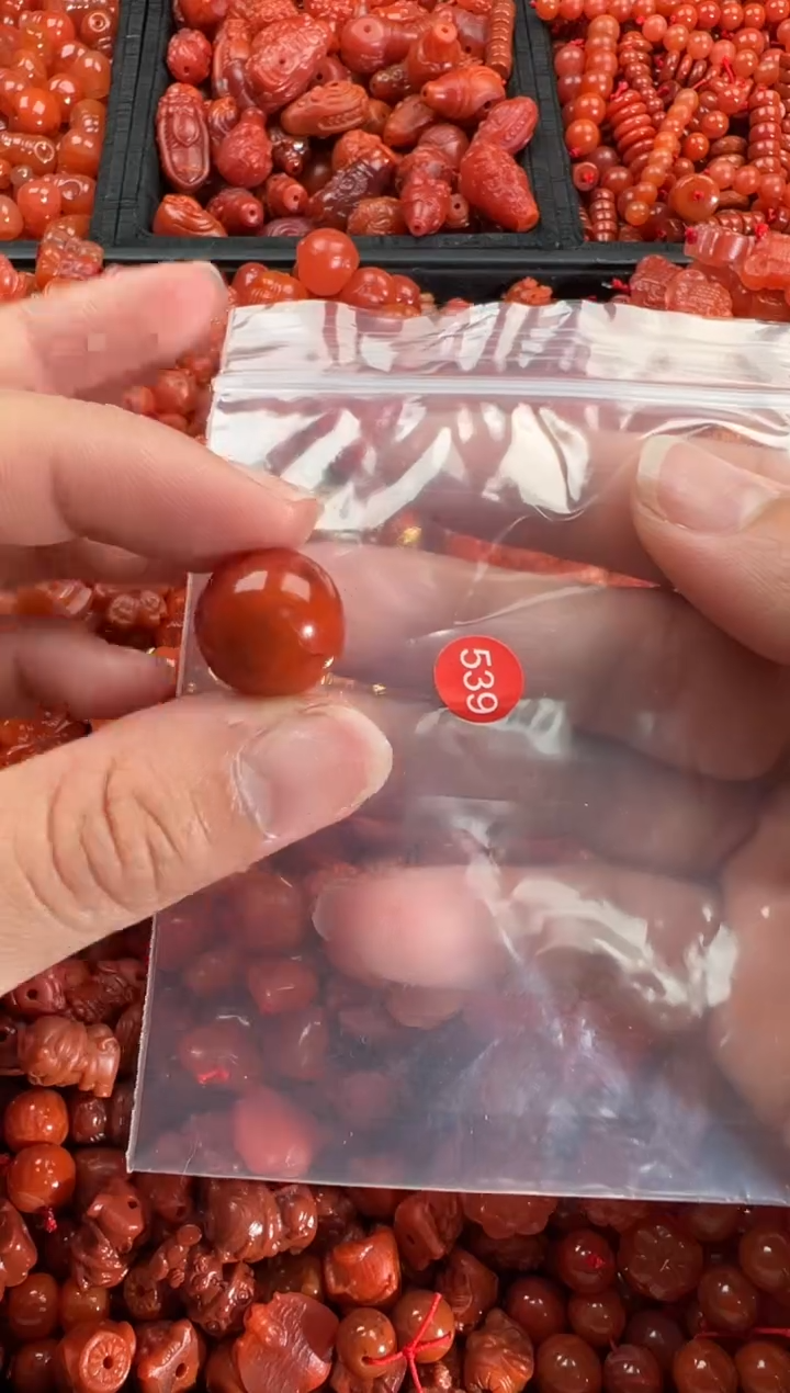 【闪购商品】南红玛瑙颈饰未镶嵌1