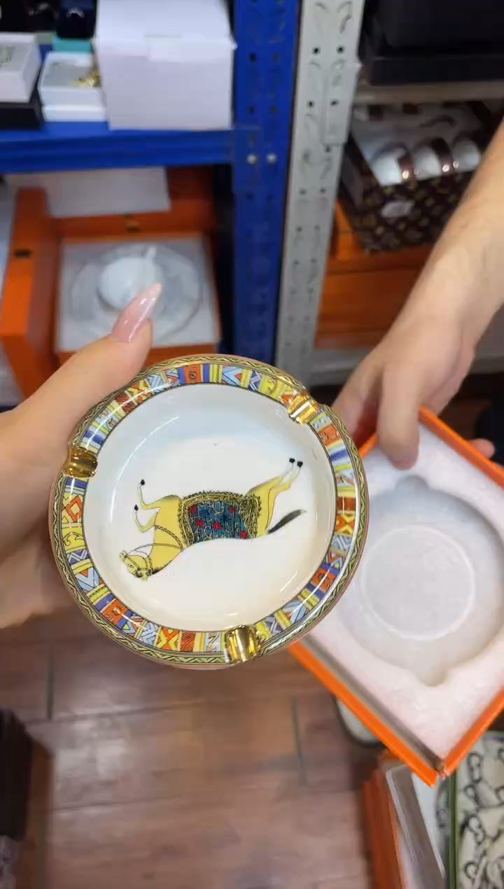 杯鸿辉家品牌瓷器，京东包邮！