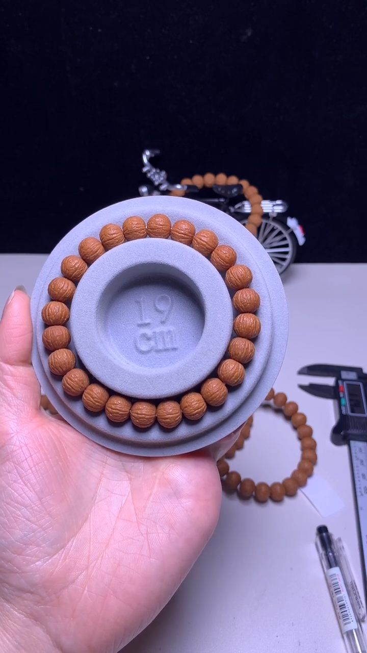 手串猴头核桃S*c10＋麒麟纹凤羽