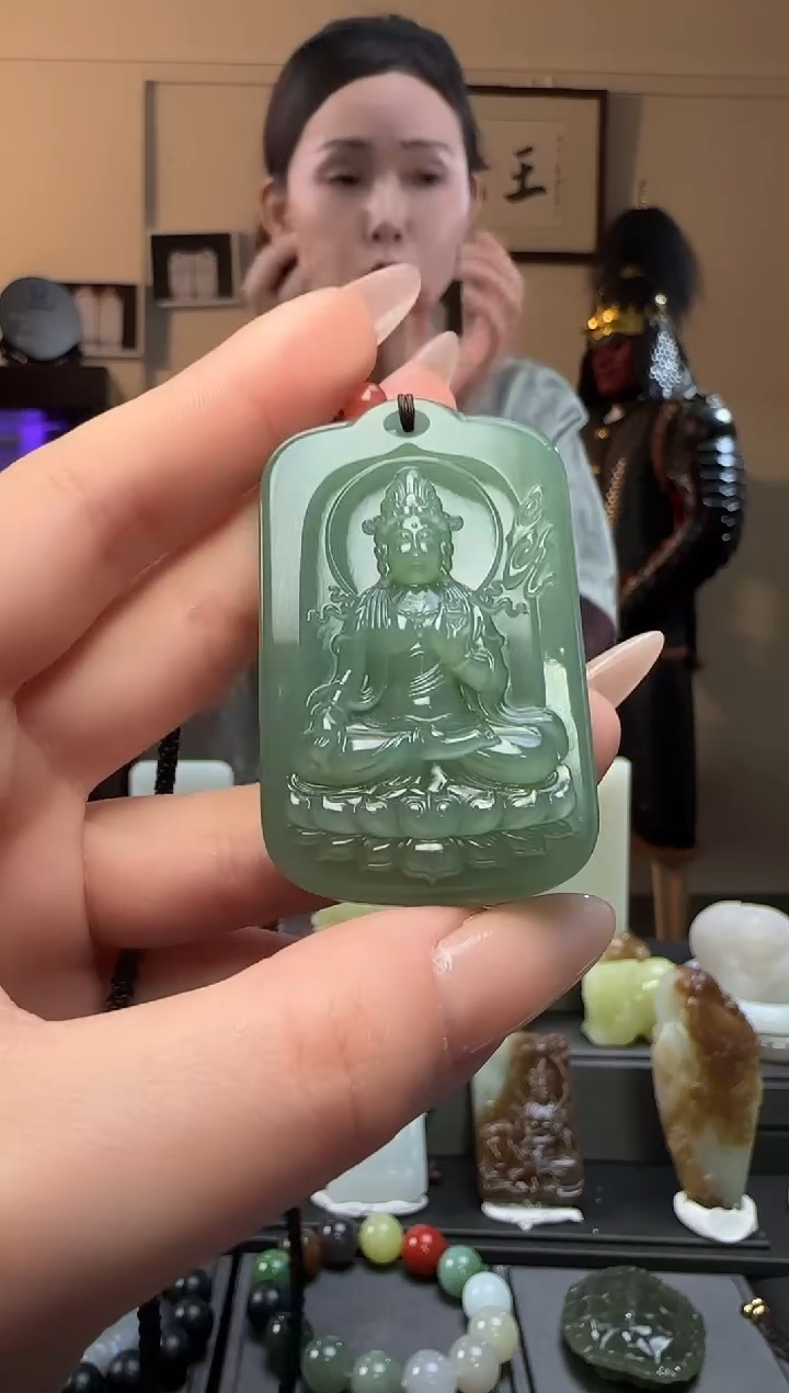 【闪购商品】和田玉鸭蛋青观音未镶嵌吊坠