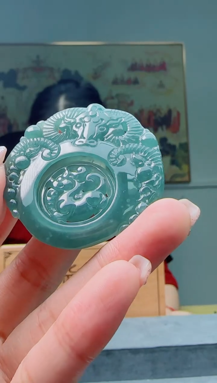 【闪购商品】翡翠颈饰未镶嵌三羊开泰多样性随机一件发货