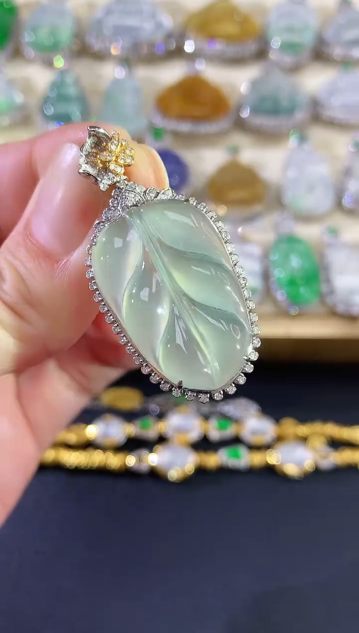 吊坠(不含链)18K金镶嵌翡翠227|