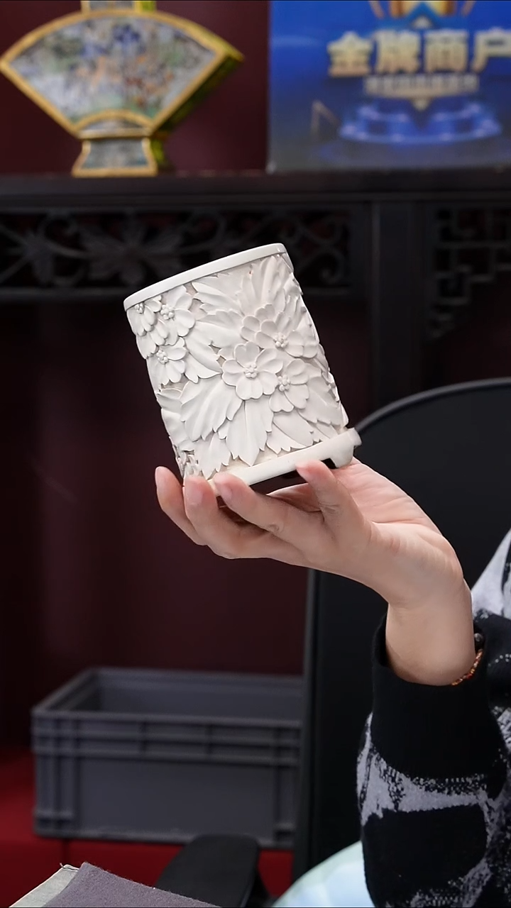 B1219GMD757白漆小笔筒