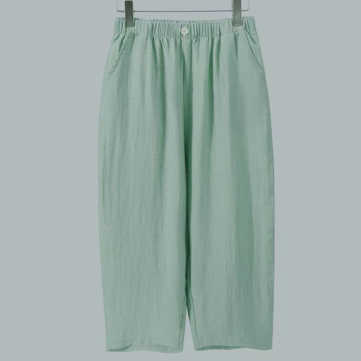 8710-复古亚麻宽松八分香蕉裤（豆绿）