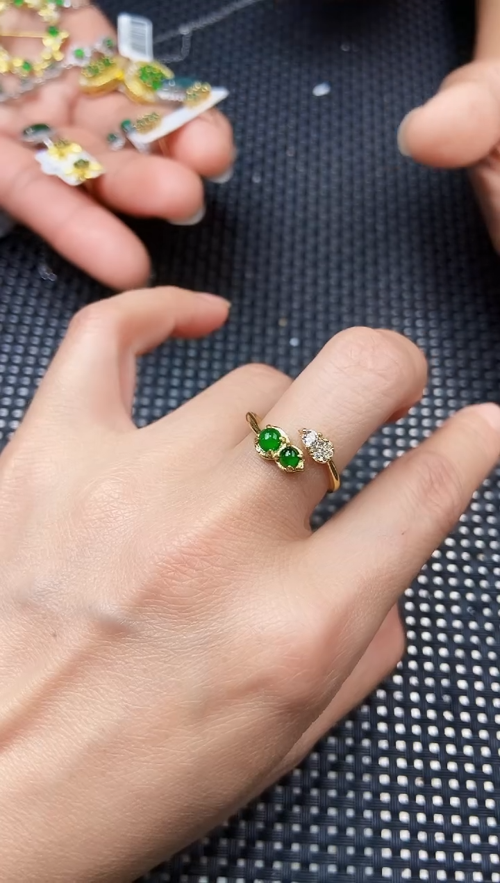 翡翠未镶嵌戒指1111111111