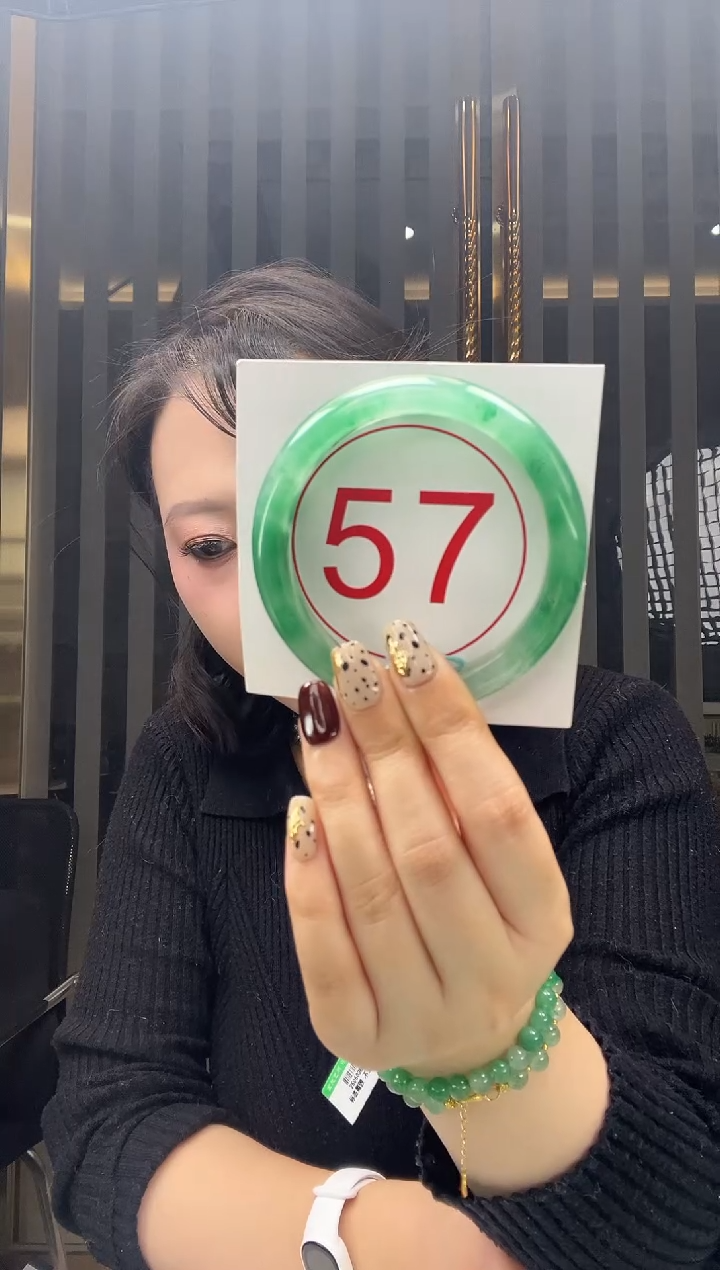 未镶嵌手镯石英质玉10