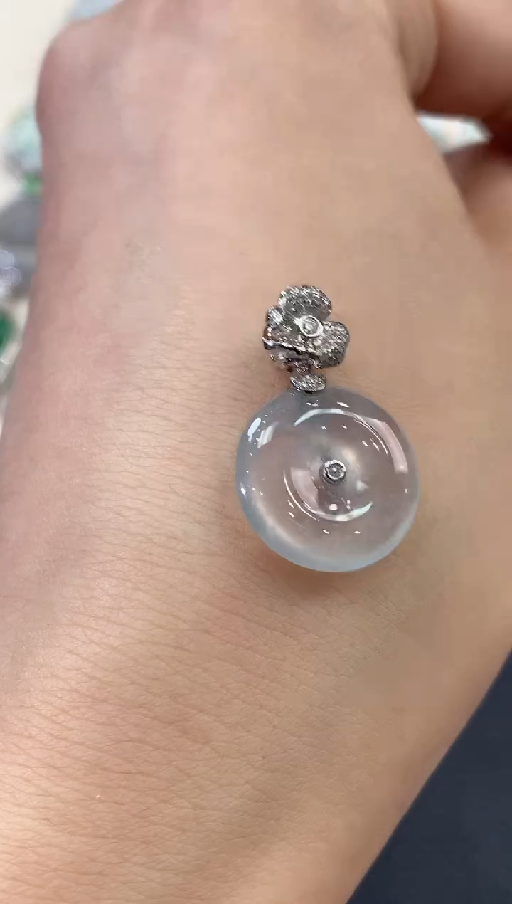 【闪购商品】翡翠吊坠(不含链)18K金镶嵌B36