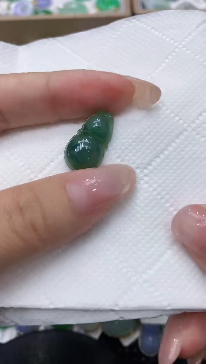 翡翠未镶嵌颈饰111111111