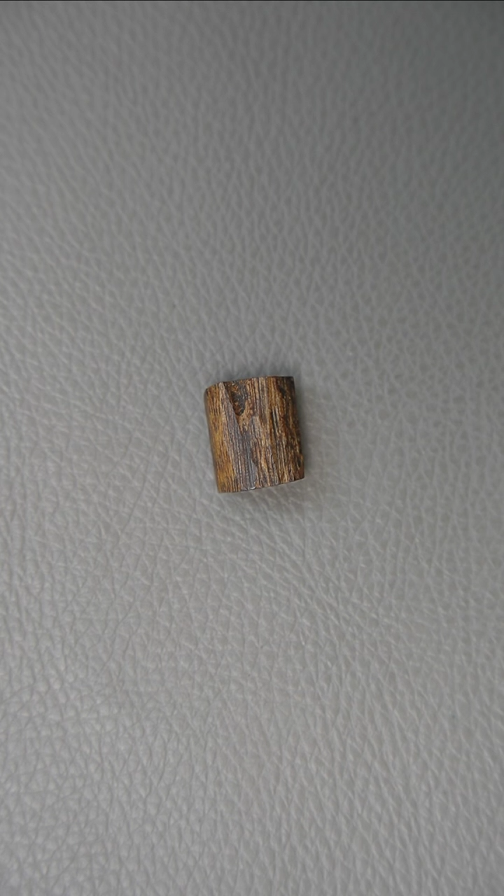 【闪购商品】沉香吊坠越南芽庄棋楠 原材 1.75g