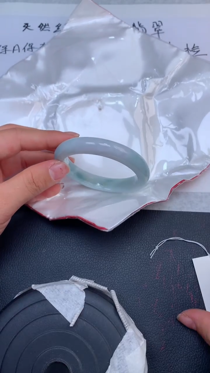 【闪购商品】翡翠手镯未镶嵌天然缅甸A货翡翠手镯