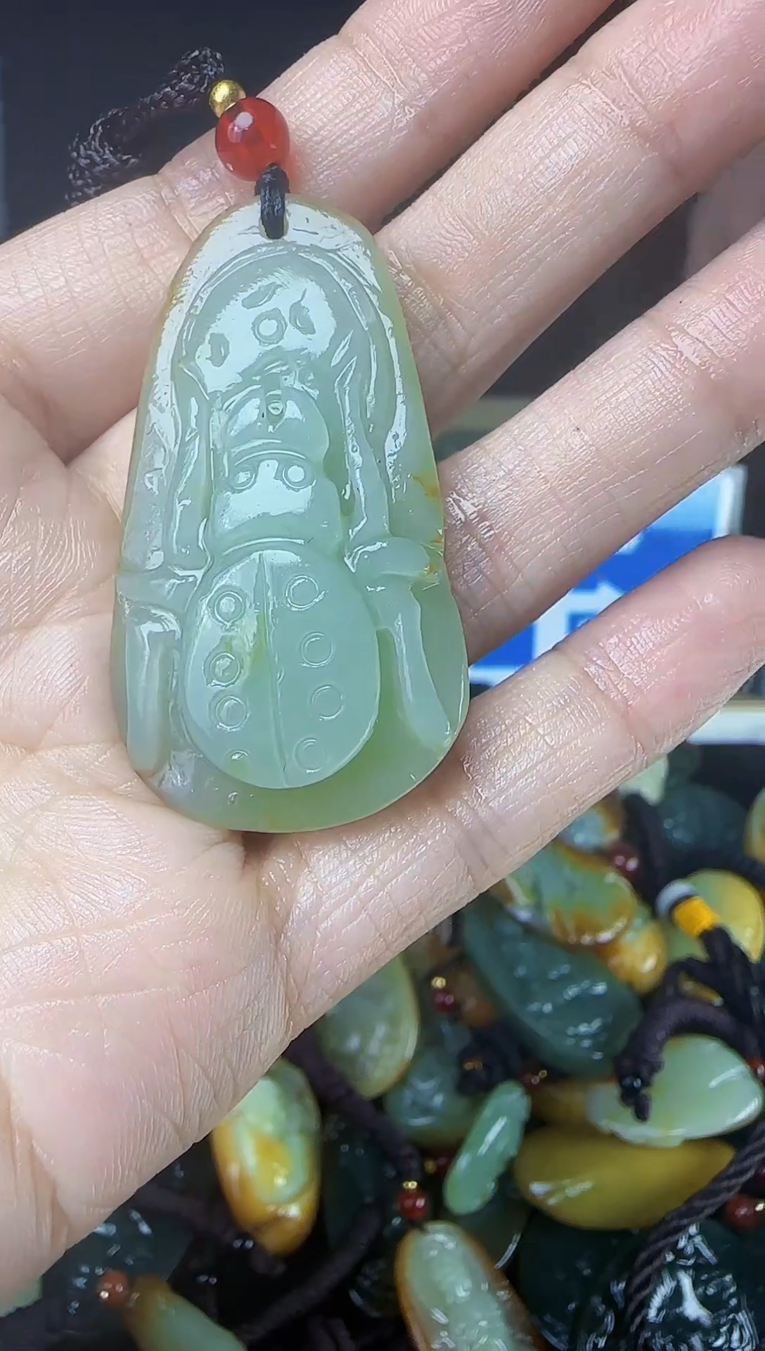 和田玉未镶嵌颈饰1