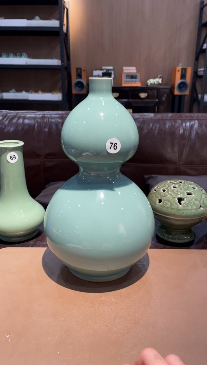 76窑承青瓷葫芦瓶