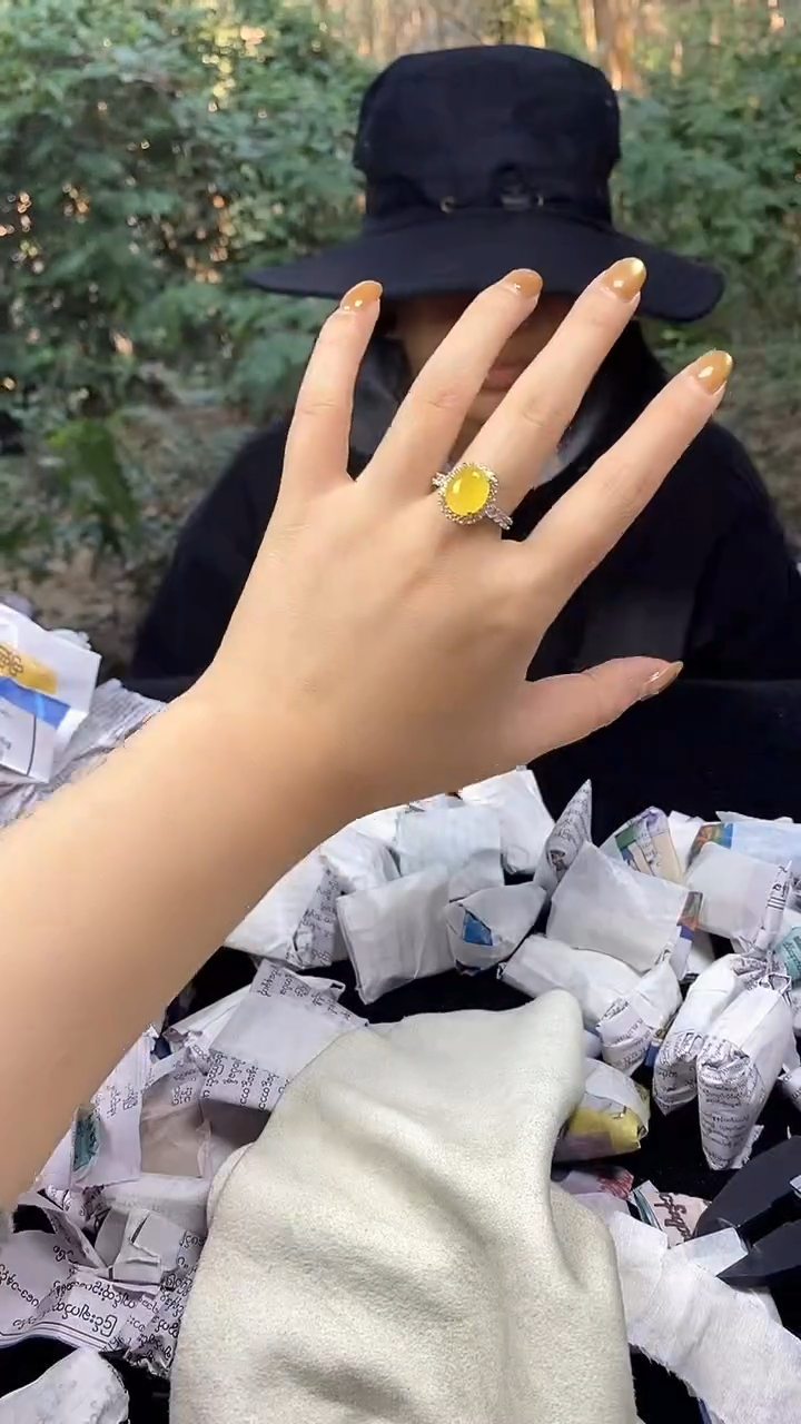 满色吊坠 所见即所得 ！！