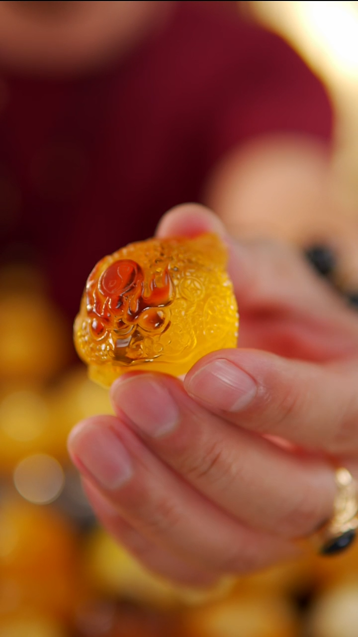 裸石琥珀未镶嵌呱呱来财23.17